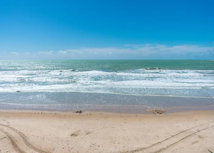 In By The Sea 加的斯